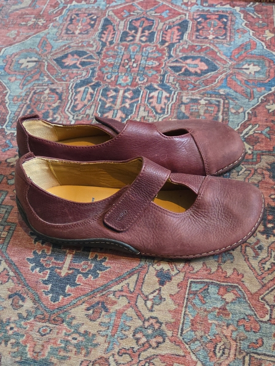 Wolky Shoes - Wolky Comfortable Women's Mary Jane Leather Shoes in Burgundy Size 40